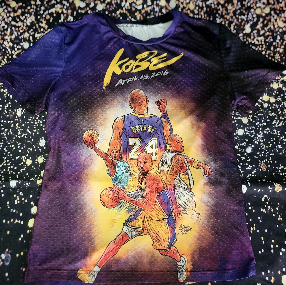 Kobe Bryant Shirt Size M